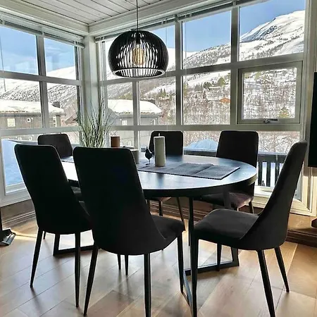 Lovise Mountain * Stranda (More og Romsdal)