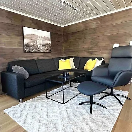 Lovise Mountain Stranda (More og Romsdal)